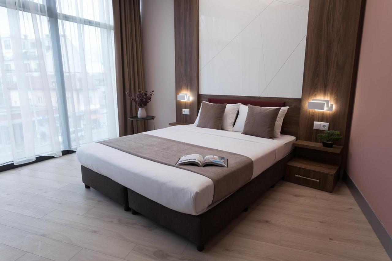 Hotel B1 Boutique 4*
